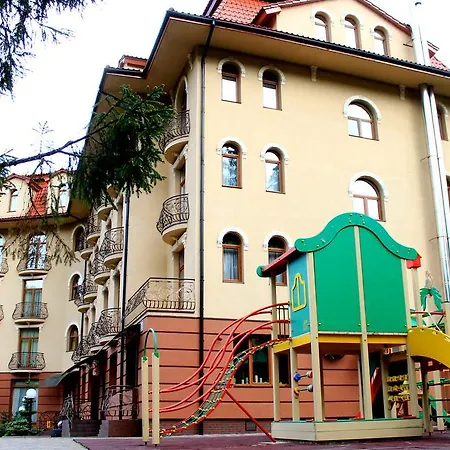 Hotel Grand Pylypets 4*