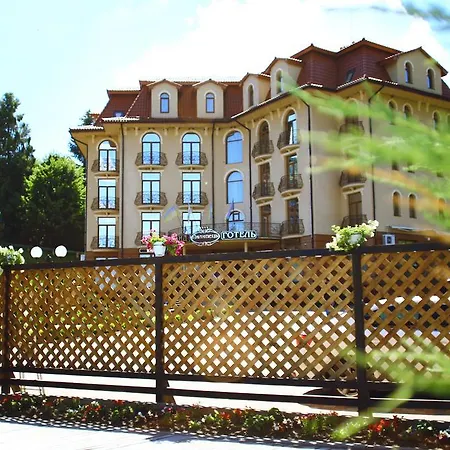 Grand Pylypets Hotel